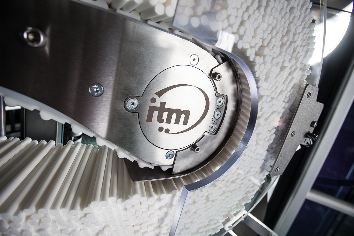 Compact FIFO rod reservoir machine Saturn