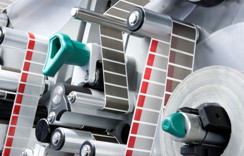 Flexible high-speed pouch packing machine Isis